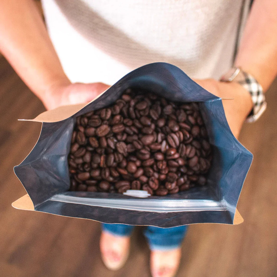 Why Fresh-Roasted Coffee Matters (and Why Ours Tastes Better) ☕️🤎